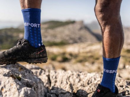 COMPRESSPORT BĚŽECKÉ ULTRA-TRAILOVÉ PONOŽKY V3.0 Modré