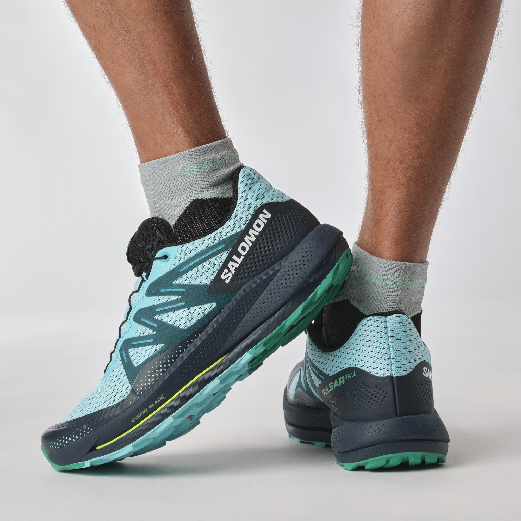 SALOMON PULSAR TRAIL Blue Radiance / Carbon / Emerald