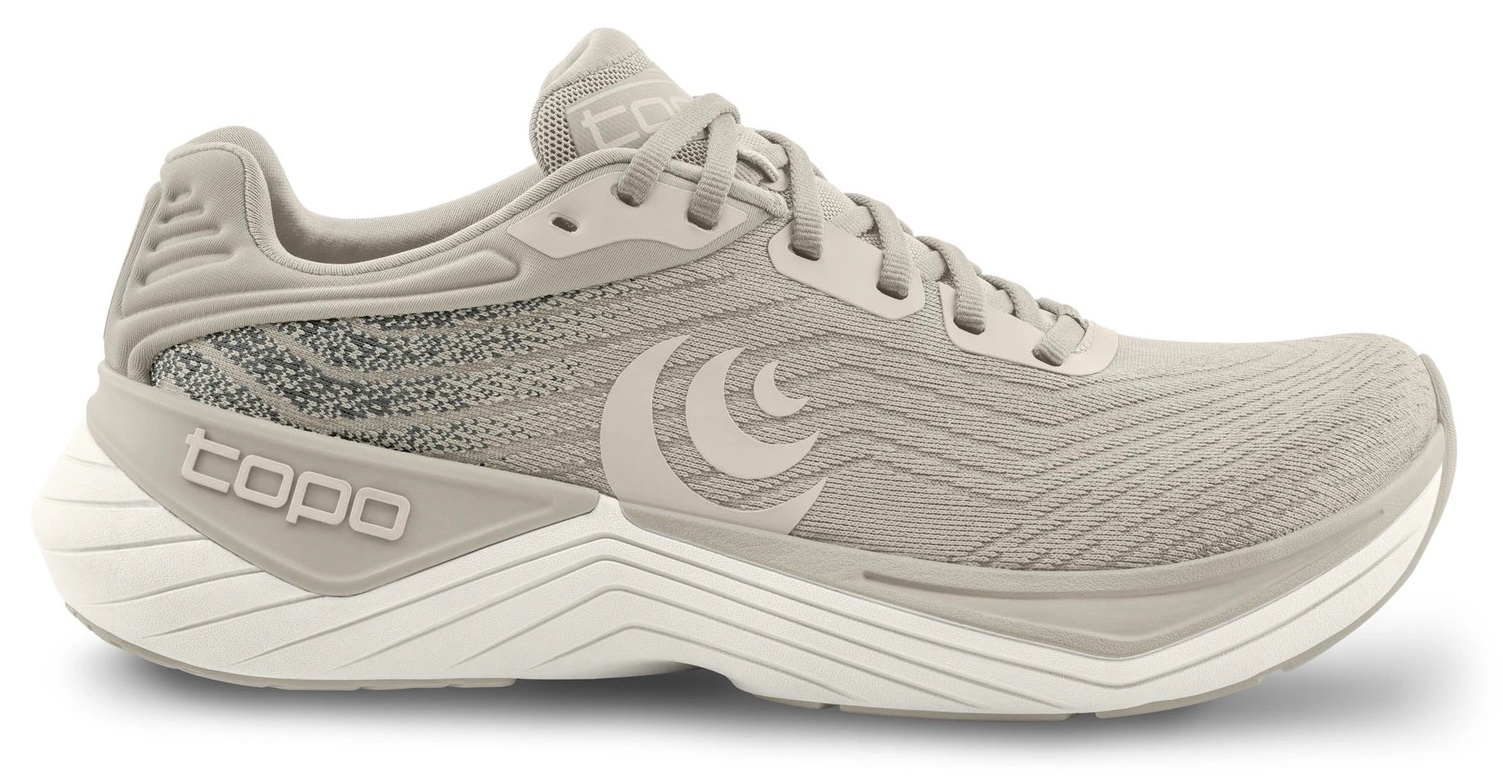 TOPO ATHLETIC Ultrafly 5 W Tan / White