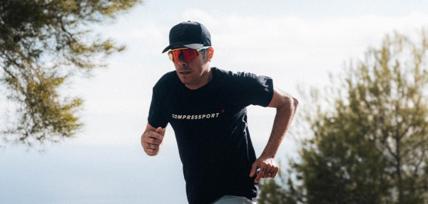 COMPRESSPORT Trucker Cap Black / Black Reflective
