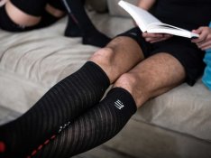 COMPRESSPORT KOMPRESNÍ PODKOLENKY FULL SOCKS RECOVERY
